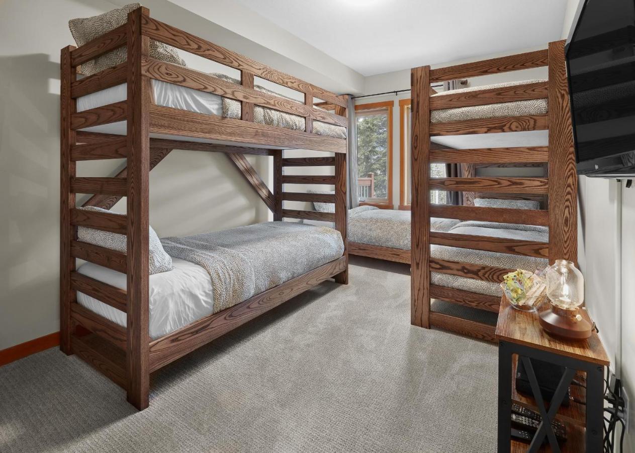 Newly Renovated Grizzly Lodge, Spacious 3Br 2Ba With Open Pool, Hot Tub Canmore Exterior foto